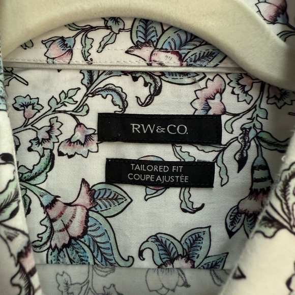 RW&CO. White and Blue Casual Button Down Shirt - Picture 2 of 3